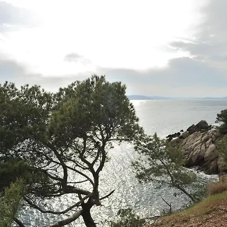 Soleil Et Serenite Au Cap Brun *